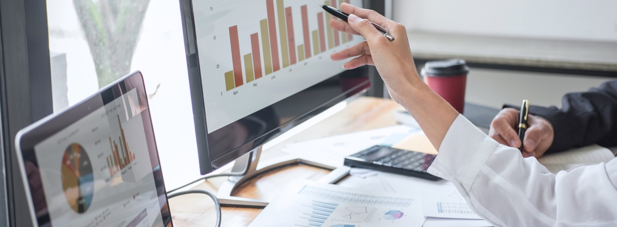 Illustration of frustrated enterprise software users navigating a complex dashboard, contrasted with a simplified intuitive interface